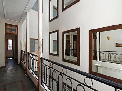 Hotel A